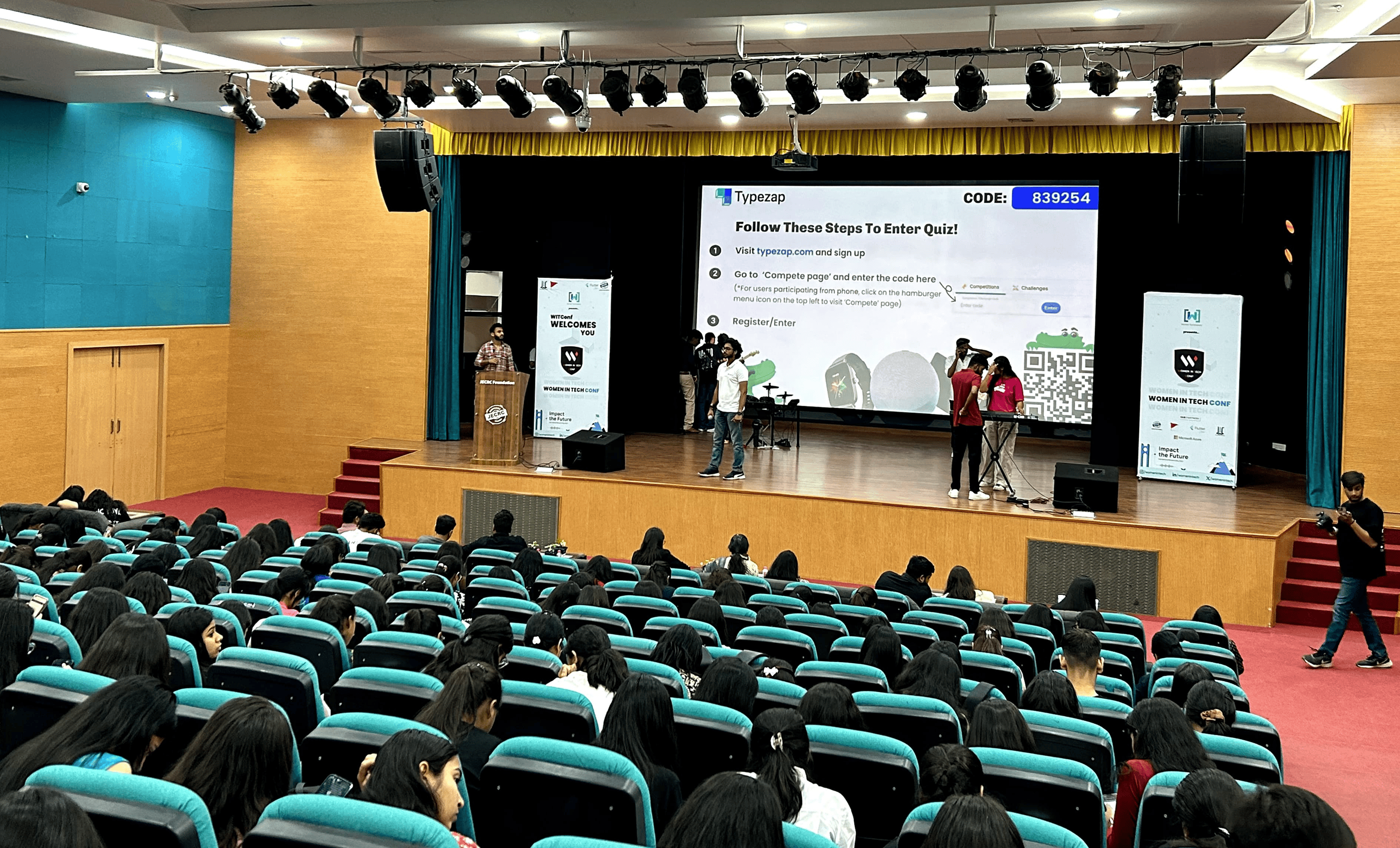 Typezap event - Children at computers