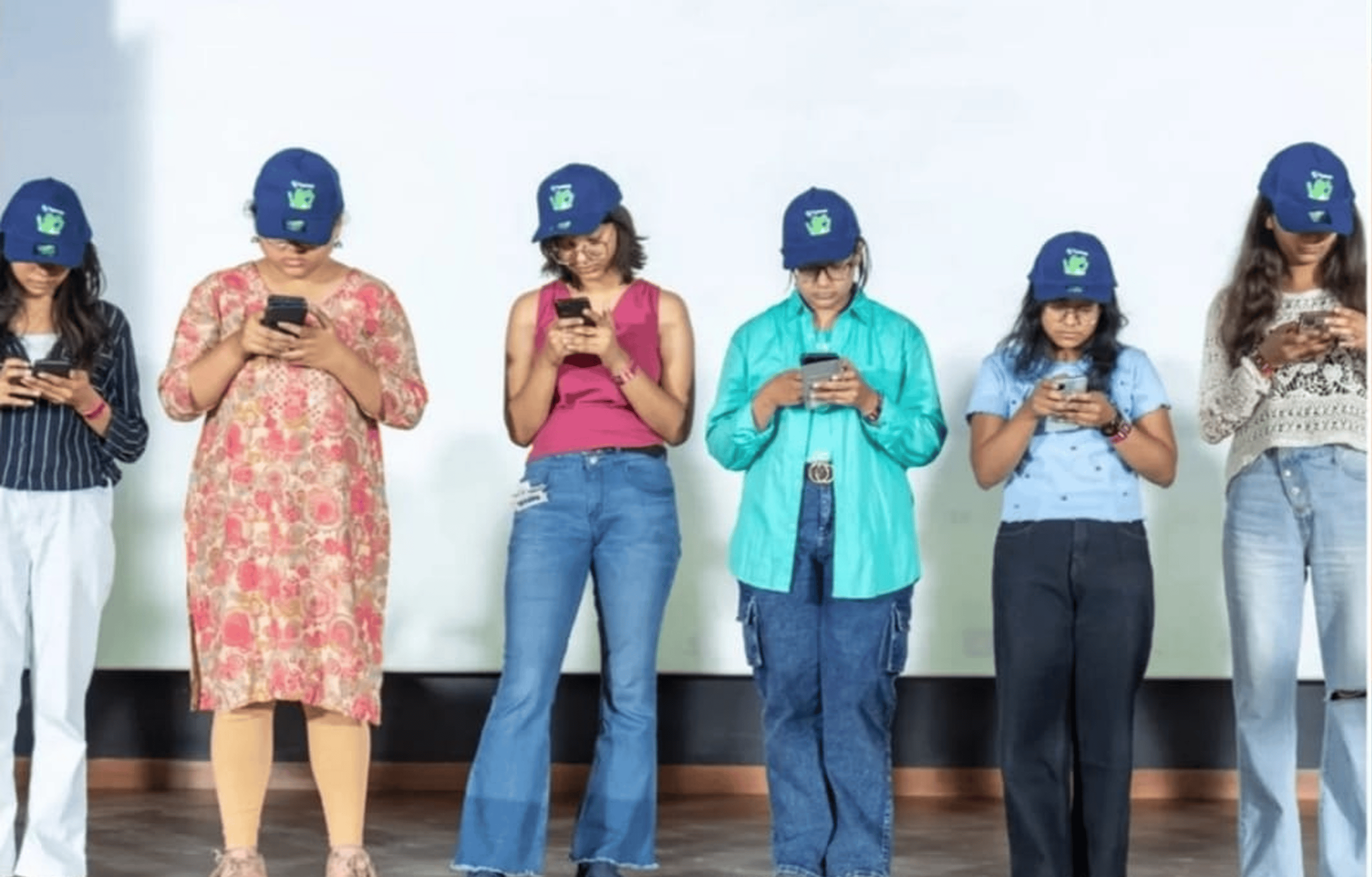 Typezap event - Women with phones